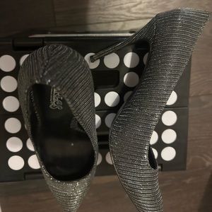 Silver Carlos Santana pumps